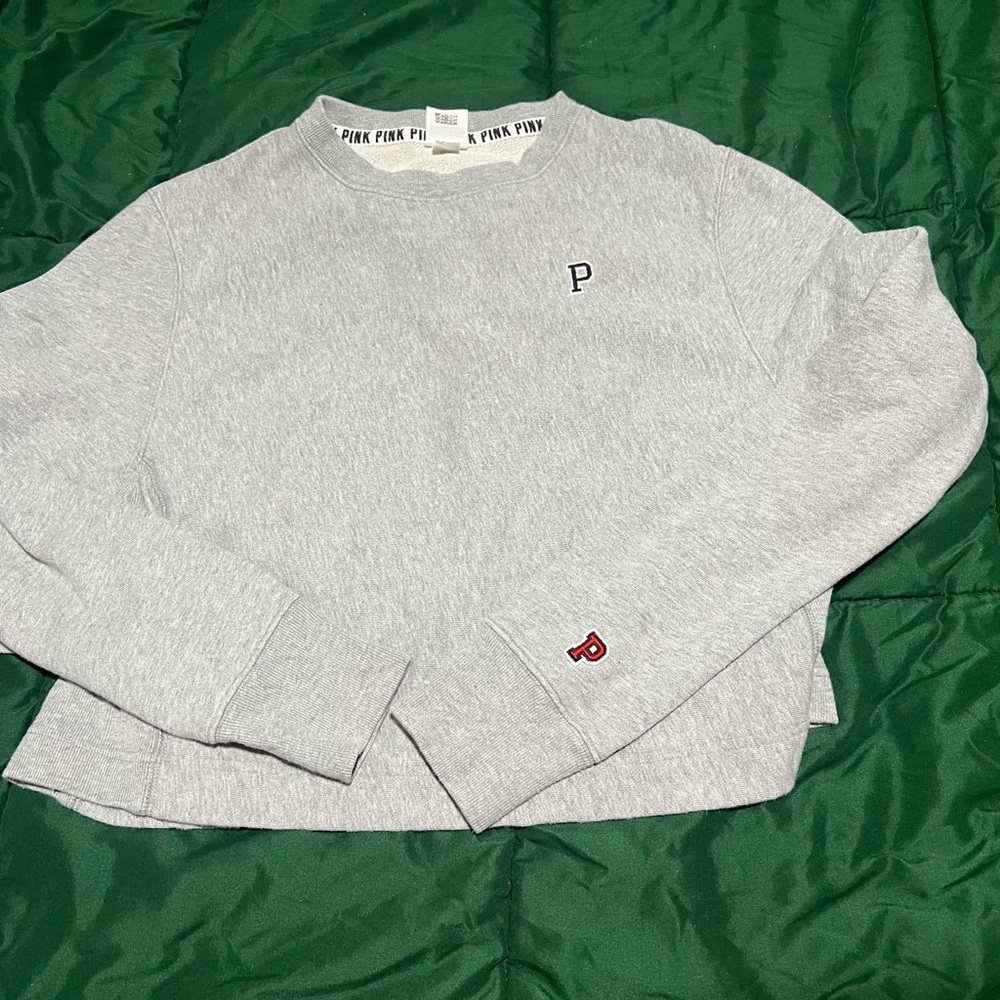 PINK Victoria's Secret Light Gray Cropped Crewneck 'P' Embroidery size Small